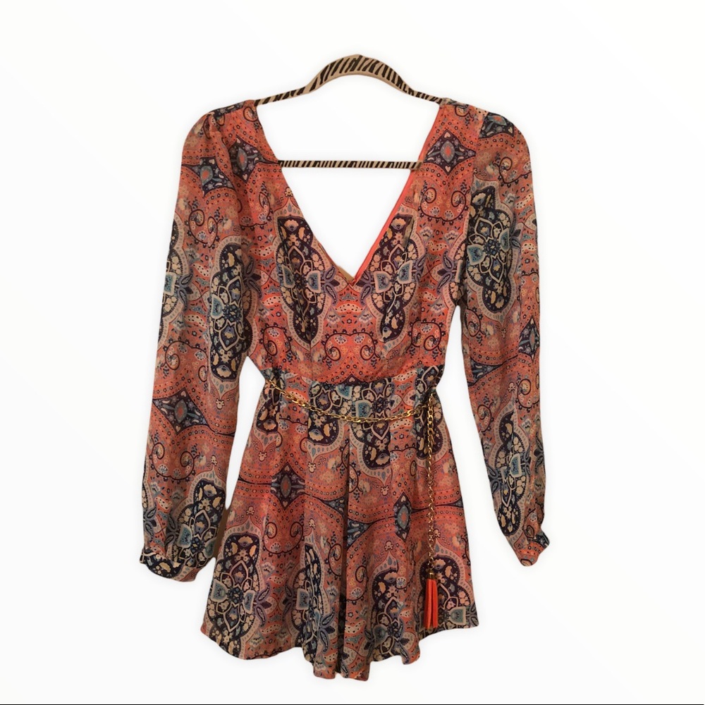 ✨Floral long sleeve romper✨